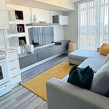 Exquisite Condos By Cn Tower- Dwtown , To Toronto Exterior foto