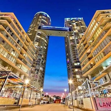 Exquisite Condos By Cn Tower- Dwtown , To Toronto Exterior foto