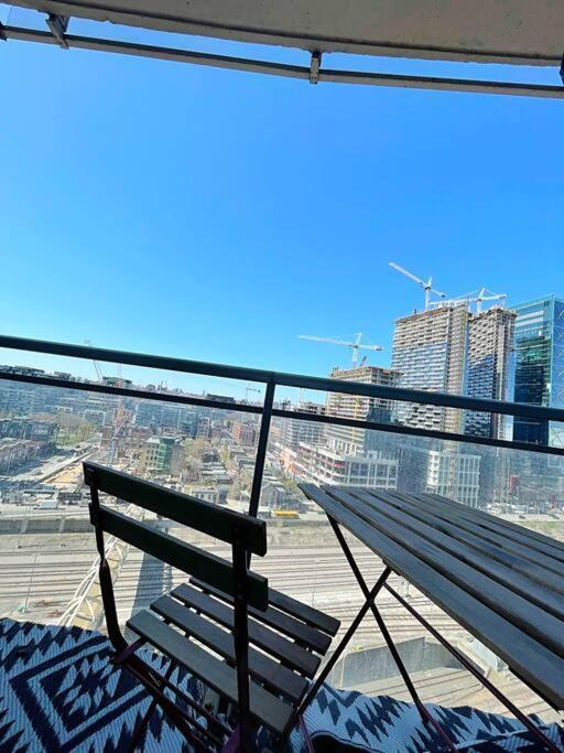 Exquisite Condos By Cn Tower- Dwtown , To Toronto Exterior foto